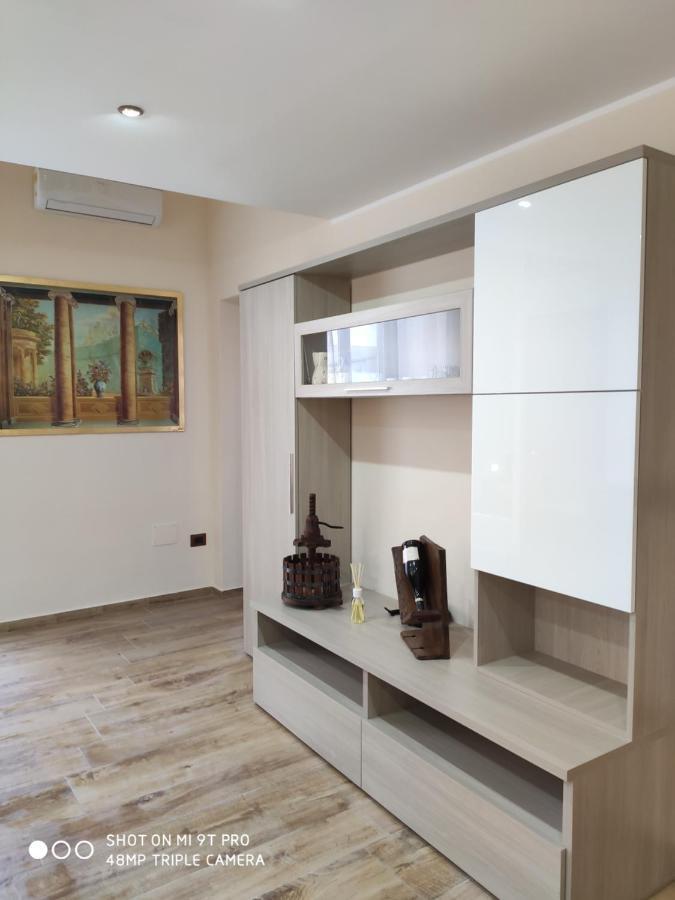 شقة La Casa Delle Sorprese تراني المظهر الخارجي الصورة